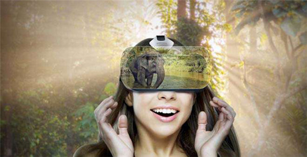 观察 | 足不出户亦可逛遍全球！eSmart见证VR智能娱乐硬件崛起